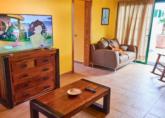 In With Volcano View Pool بيت للعطل *