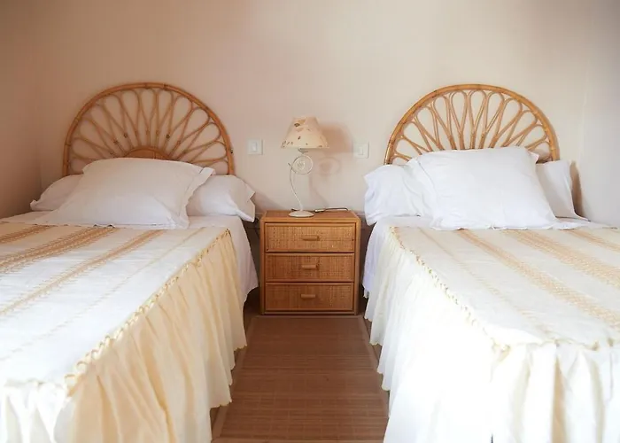 In With Volcano View Pool Nyaraló