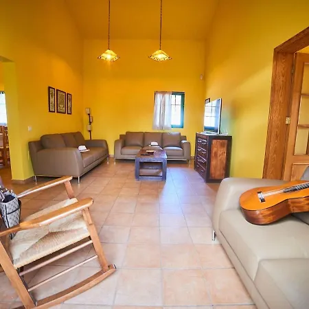 Ferienhaus In With Volcano View Pool La Oliva