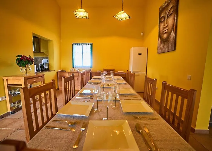 Сasa de vacaciones In With Volcano View Pool